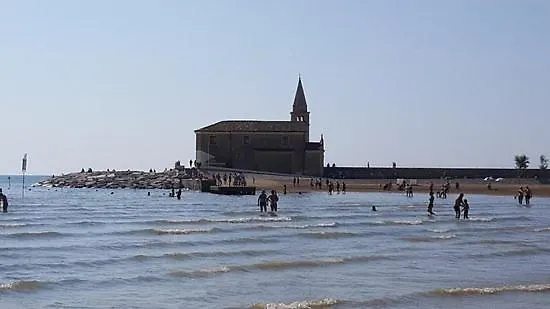AMPIO BILOCALE Caorle LUNGOMARE LEVANTE Appartamento