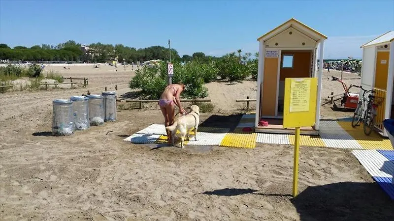 AMPIO BILOCALE Caorle LUNGOMARE LEVANTE Appartamento